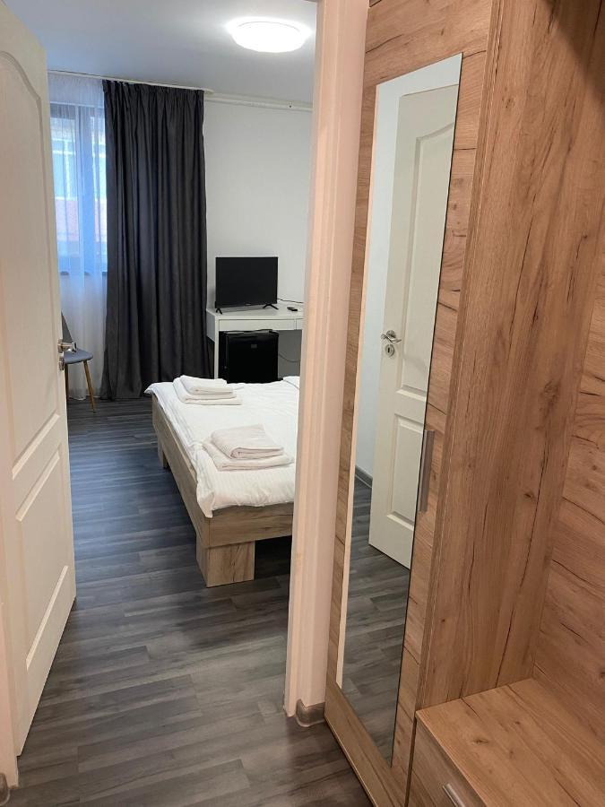 Casa Adan Appartement Drobeta Turnu Severin Buitenkant foto